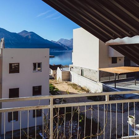 Azure Adriatic Apartment Kotor Exterior photo