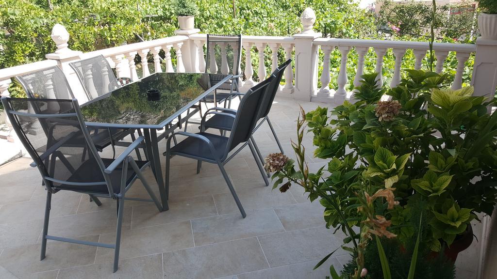 Azure Adriatic Apartment Kotor Exterior photo