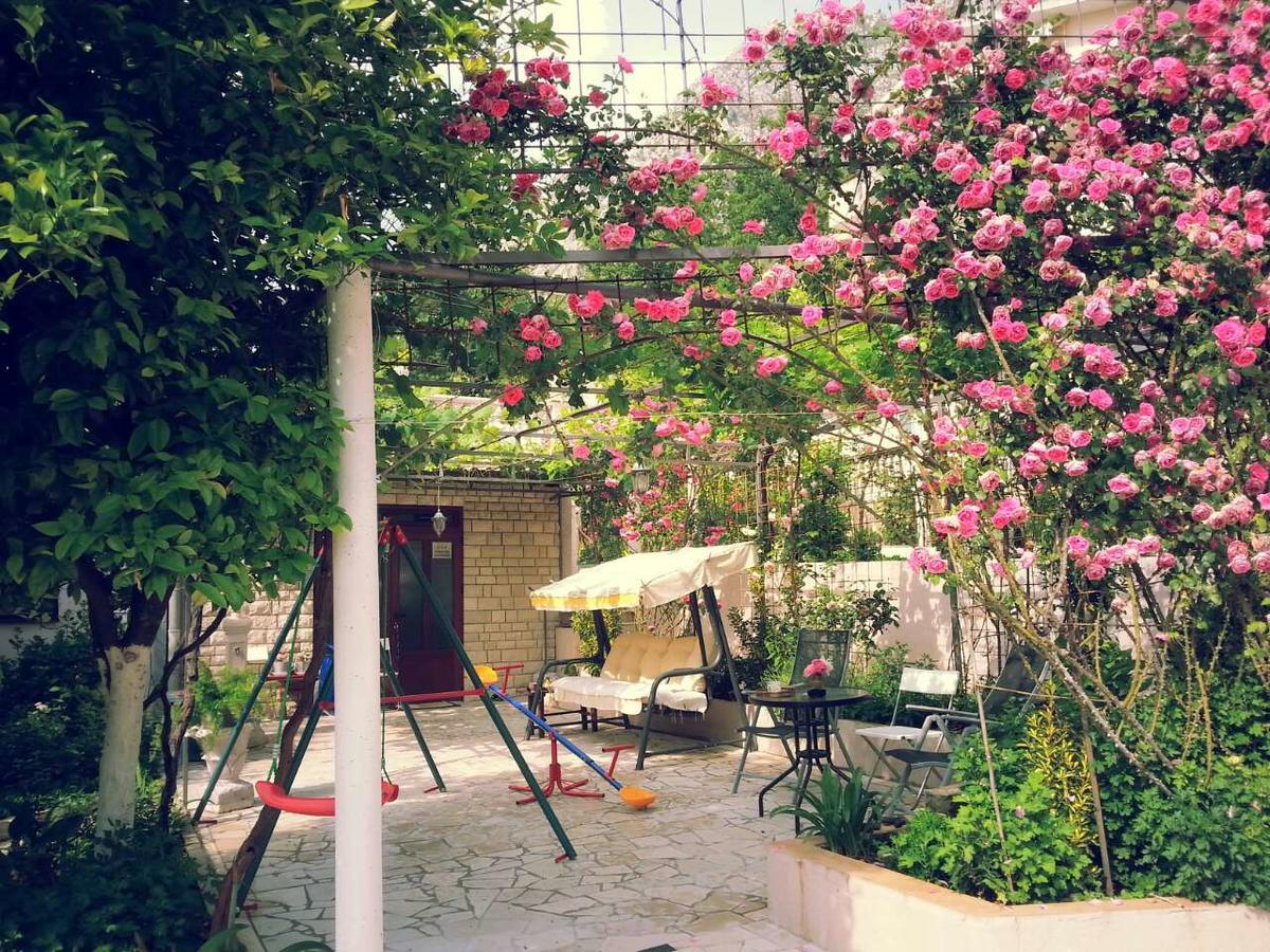 Azure Adriatic Apartment Kotor Exterior photo
